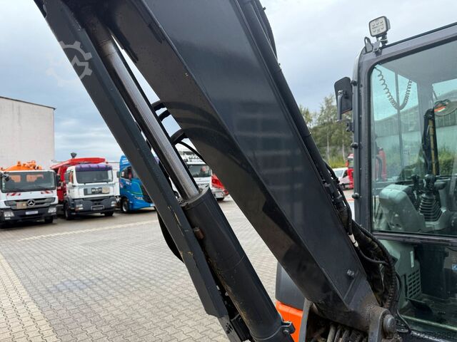 Paletli ekskavatör KOMATSU PC58MR-5E0 Tiltrotator OQ45-5 / 2.336 h