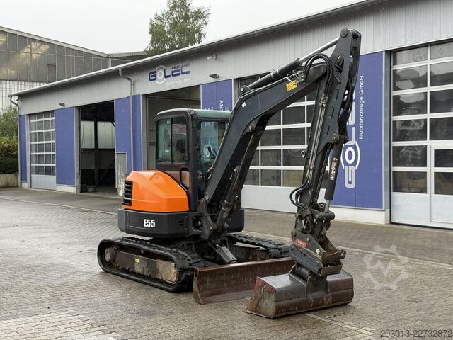Paletli ekskavatör BOBCAT E55 Tiltrotator / 5.100 h