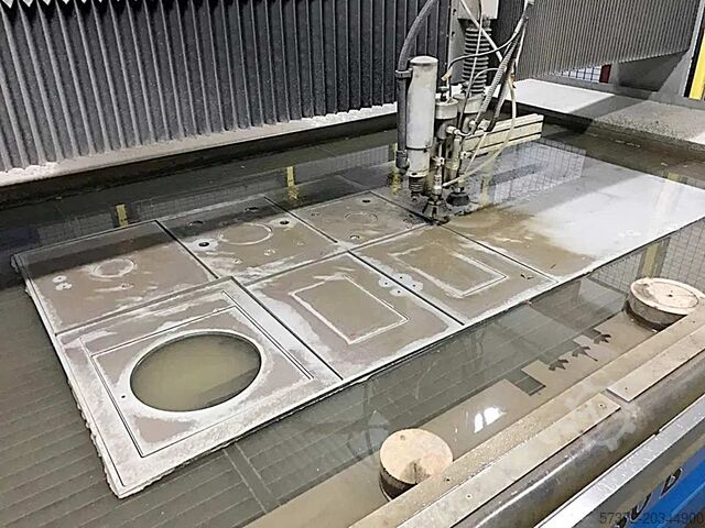 آلة قطع المياه النفاثة Water Jet Sweden NCH30B
