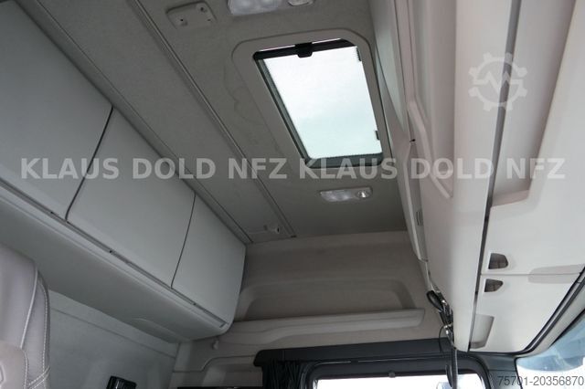 Biltransportlastbil SCANIA S 500 geschloss. Autotransp. Kässbohrer