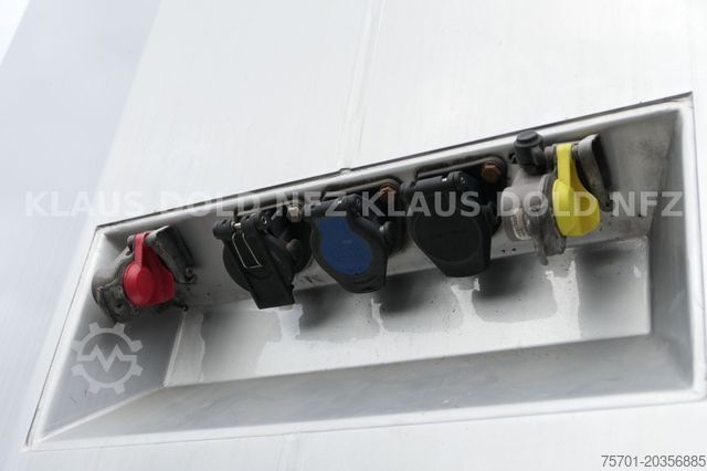 Autotransporter Auflieger KÄSSBOHRER SP 9-16 geschlossener Autotransporter