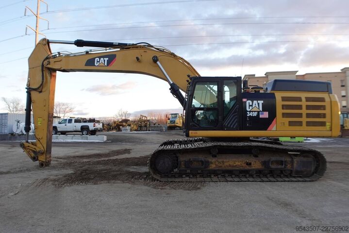 Pásový bagr Caterpillar 349FL