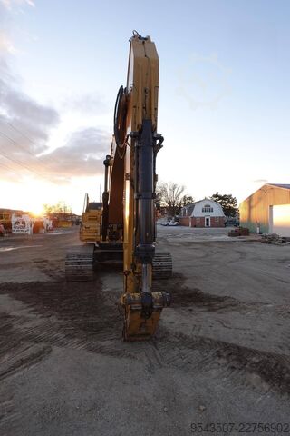 Pásový bagr Caterpillar 349FL