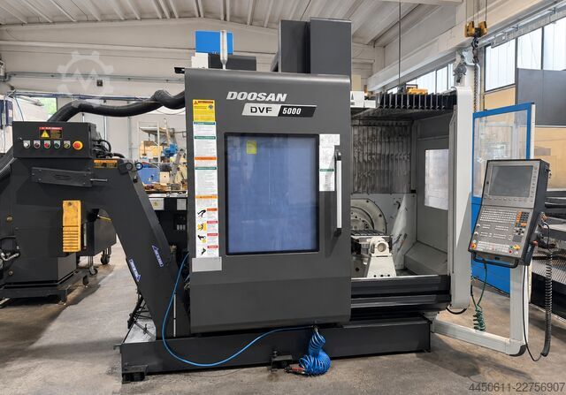 수직 머시닝 센터 DOOSAN DVF 5000