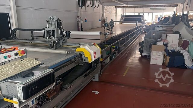 Máy cắt vải Investronica CV040/070
