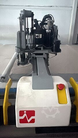 Máy cắt vải Investronica CV040/070
