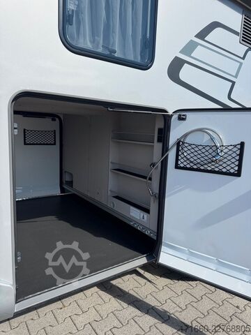 Xe căm trai bán tích hợp HYMER/ERIBA Exsis-t 474