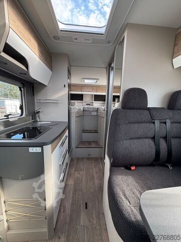 Xe căm trai bán tích hợp HYMER/ERIBA Exsis-t 474