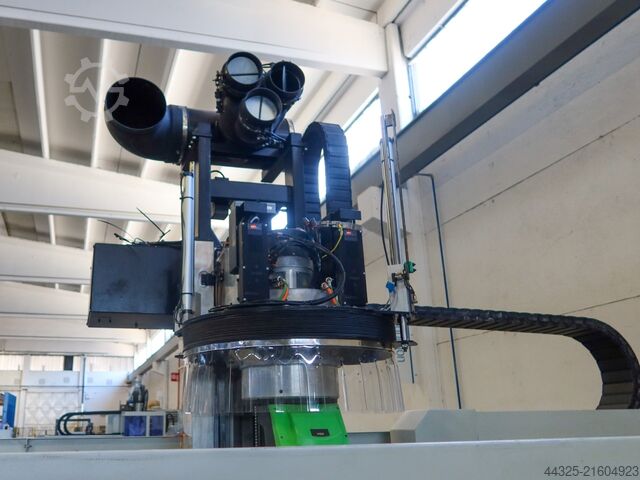 5-осевой обрабатывающий центр BIESSE ROVER C