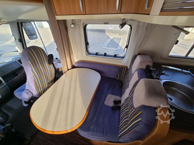 Integroitu matkailuauto HYMER/ERIBA B-Klasse CL 508  *Solar*SAT*Duo-Control*2. Hand*