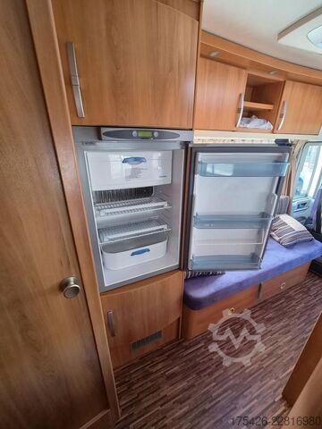 Integroitu matkailuauto HYMER/ERIBA B-Klasse CL 508  *Solar*SAT*Duo-Control*2. Hand*
