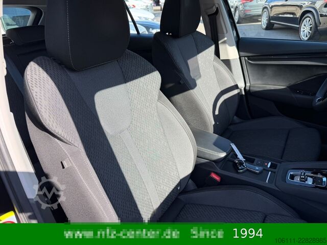 Minibus SKODA Octavia Combi Ambition