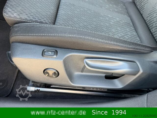 Microbuz SKODA Octavia Combi Ambition