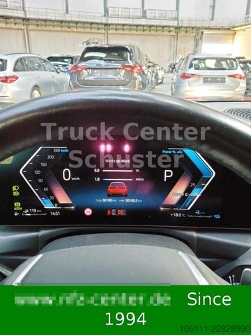 Minibuss BMW 330 3 Touring Kunstleder