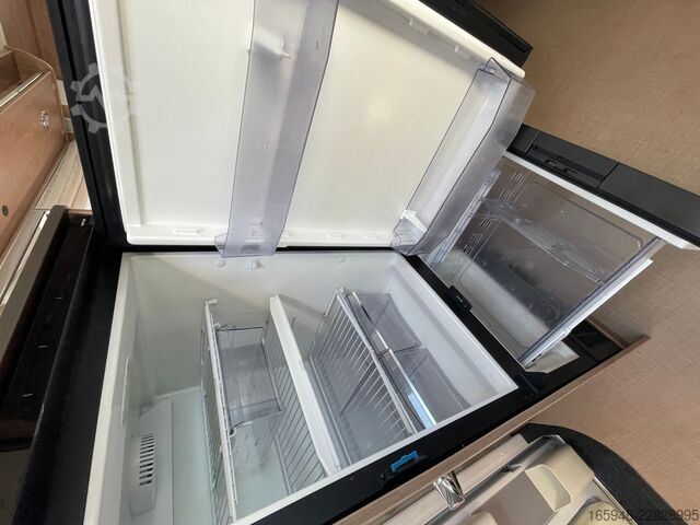 Halvintegrert bobil BÜRSTNER 644 G LYSEO FREISTAAT TD HL | *wenig KM*3,85t*