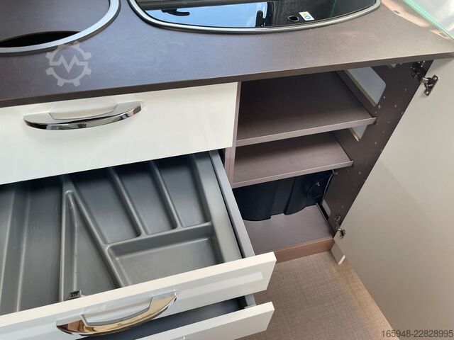 Halvintegrert bobil BÜRSTNER 644 G LYSEO FREISTAAT TD HL | *wenig KM*3,85t*