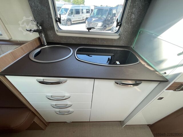 Halvintegrert bobil BÜRSTNER 644 G LYSEO FREISTAAT TD HL | *wenig KM*3,85t*