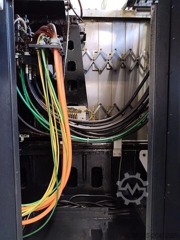 Pusat permesinan horizontal Mazak HCN-5000