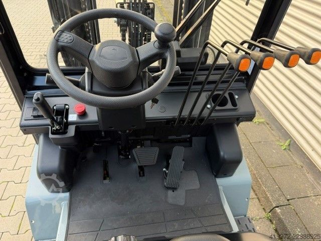 Electric 4-wheel forklift Noblelift CPD18-A2