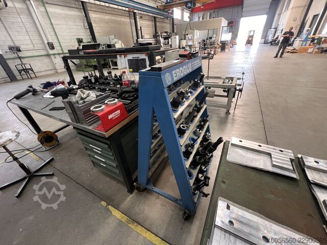 Vertikales Bearbeitungszentrum HURCO VMX 30 i