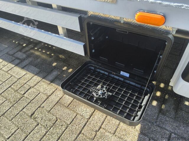  Universal LAADBAK AUTOAMBULANCE LENGTE 4.85 METER + ELEKT...