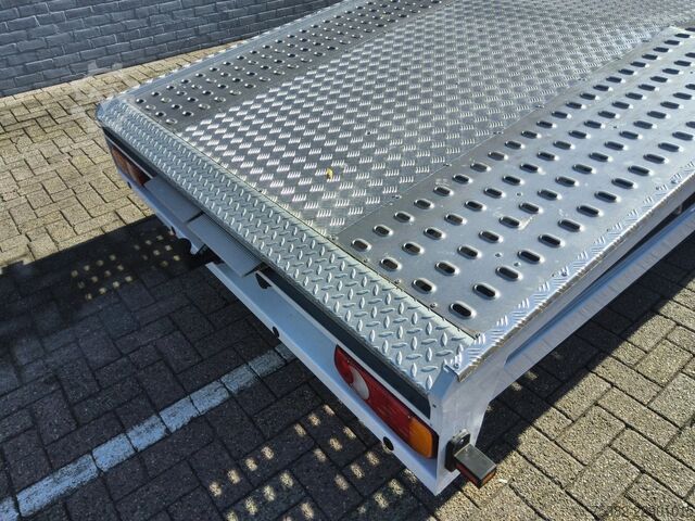  Universal LAADBAK AUTOAMBULANCE LENGTE 4.85 METER + ELEKT...