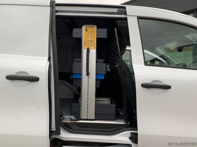 패널 밴 Renault Kangoo RAPID EXTRA dCi 95 ADVANCE 1.5 BLUE AHK+NAVI+KAMERA