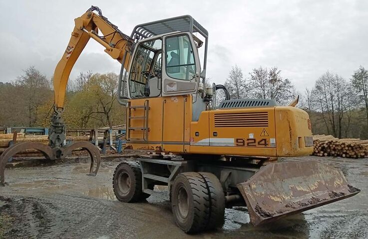 Umschlagbagger Liebherr 924