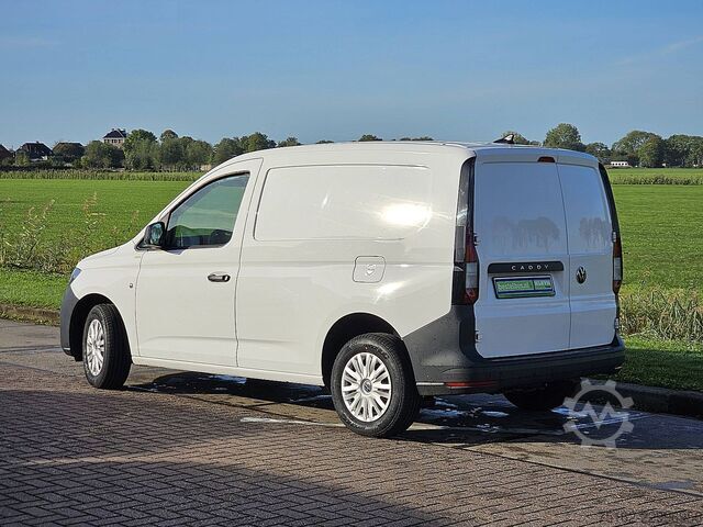 VOLKSWAGEN CADDY 2.0 L1 CarPlay BPM-Free Air Conditioning Parking Sensors Euro6! VW CADDY 2.0 L1 CarPlay BPM-Vrij Airco Parkeersens...
