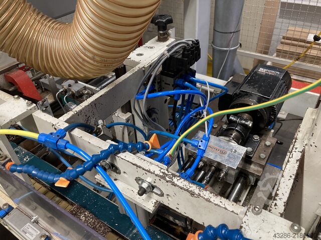 Máquina de taladrado y corte para paneles laterales Franke SG