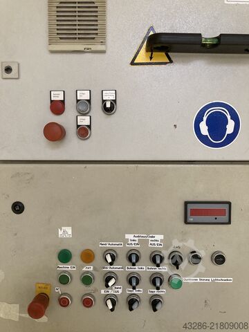 Máquina de taladrado y corte para paneles laterales Franke SG