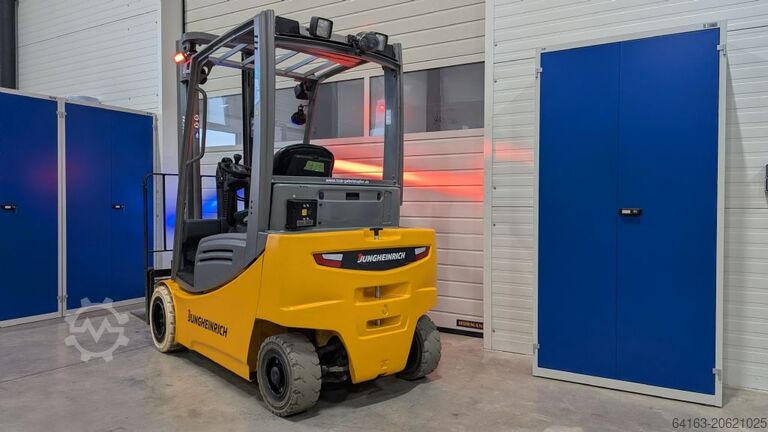 Carrello elevatore elettrico a 4 ruote Jungheinrich EFG 320 GE115-350ZZ