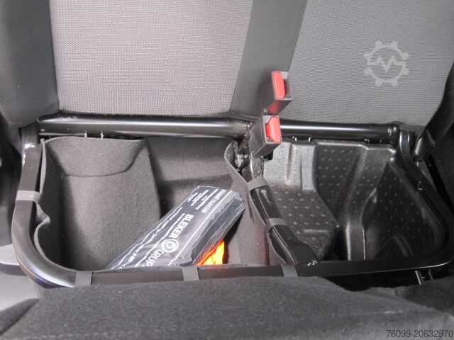 Furgoneta larga Citroen Jumpy 2.0 HDI L3H1 Regal Dachtr. AHK Nav