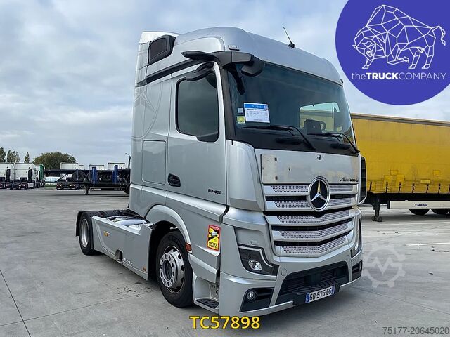 Heavy load Mercedes-Benz Actros 1845