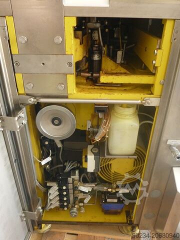 Prensa de comprimidos Kilian modelo T100/18 EU-B KILIAN T100/18