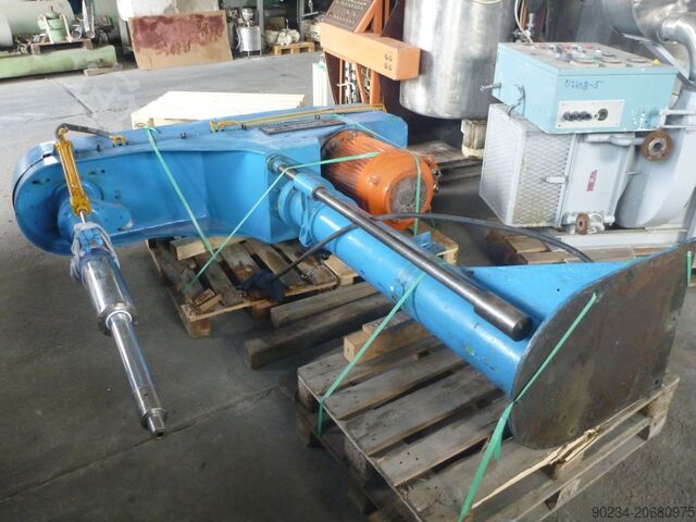 Дисолвер 40 kW от Oliver & Battle за работа под вакуум с миксиращ съд 500 л OLIVER & BATLLE Dispermix 50