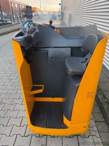 Стоящ мотокар Jungheinrich ESD 120