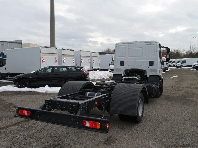 Sasi truk IVECO EuroCargo ML80E21/P Fahrgestell, RS 3690 mm