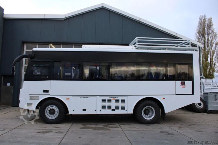 Turistični avtobus Mercedes-Benz Atego 1725 4x4 Passenger Bus