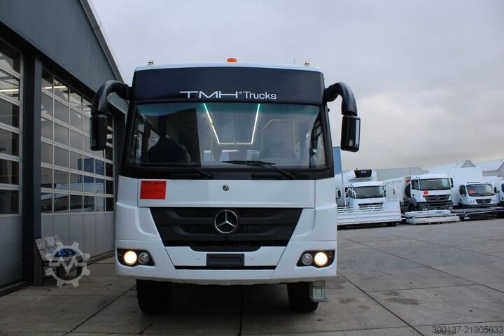 Turistični avtobus Mercedes-Benz Atego 1725 4x4 Passenger Bus