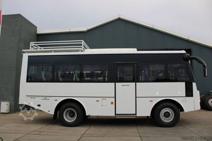 Turistični avtobus Mercedes-Benz Atego 1725 4x4 Passenger Bus
