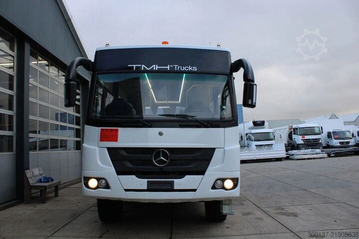 Turistični avtobus Mercedes-Benz Atego 1725 4x4 Passenger Bus