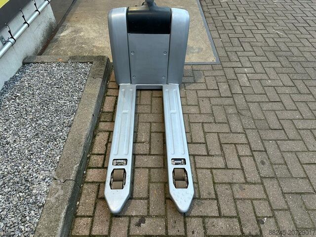 Pallet troli elektrik kompak Still ECH15 STILL ECH15