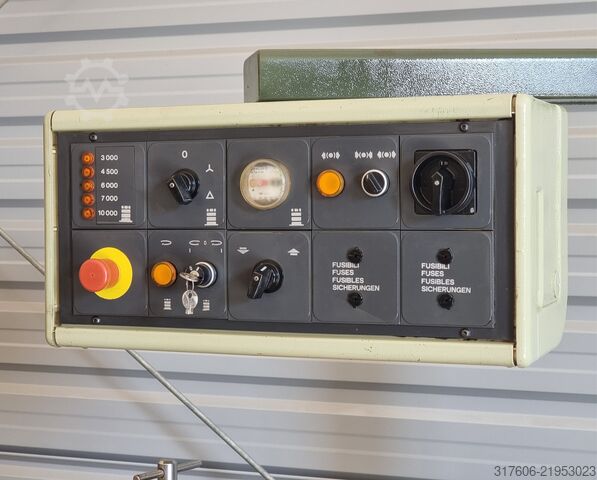 Fresatrice a tavola SCM T130