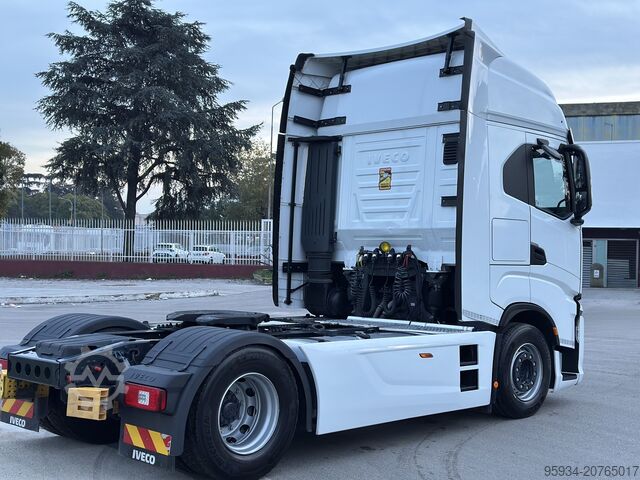 Standard road tractor Iveco Stralis S-Way 530