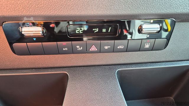 Minibus MERCEDES-BENZ 517 Sprinter Mitteltüre Lord Comfort 22 S Travel