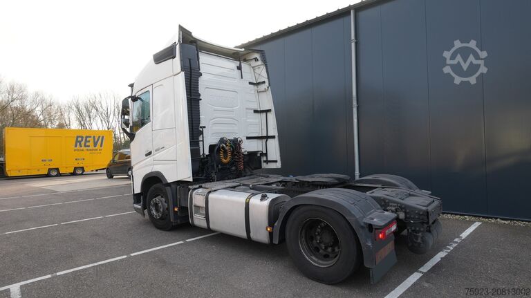 Standard-SZM Volvo FH 460 GLOBETROTTER EURO 6 714.400KM
