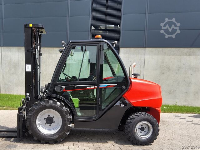 Carretilla elevadora todoterreno Manitou MC 30-4