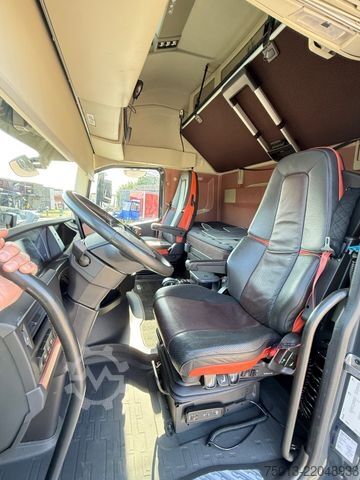 Schwerlast LKW/SZM VOLVO FH 750 6X2/4 in Voll- Ausstattung, Kipphydraulik