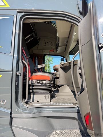 Schwerlast LKW/SZM VOLVO FH 750 6X2/4 in Voll- Ausstattung, Kipphydraulik